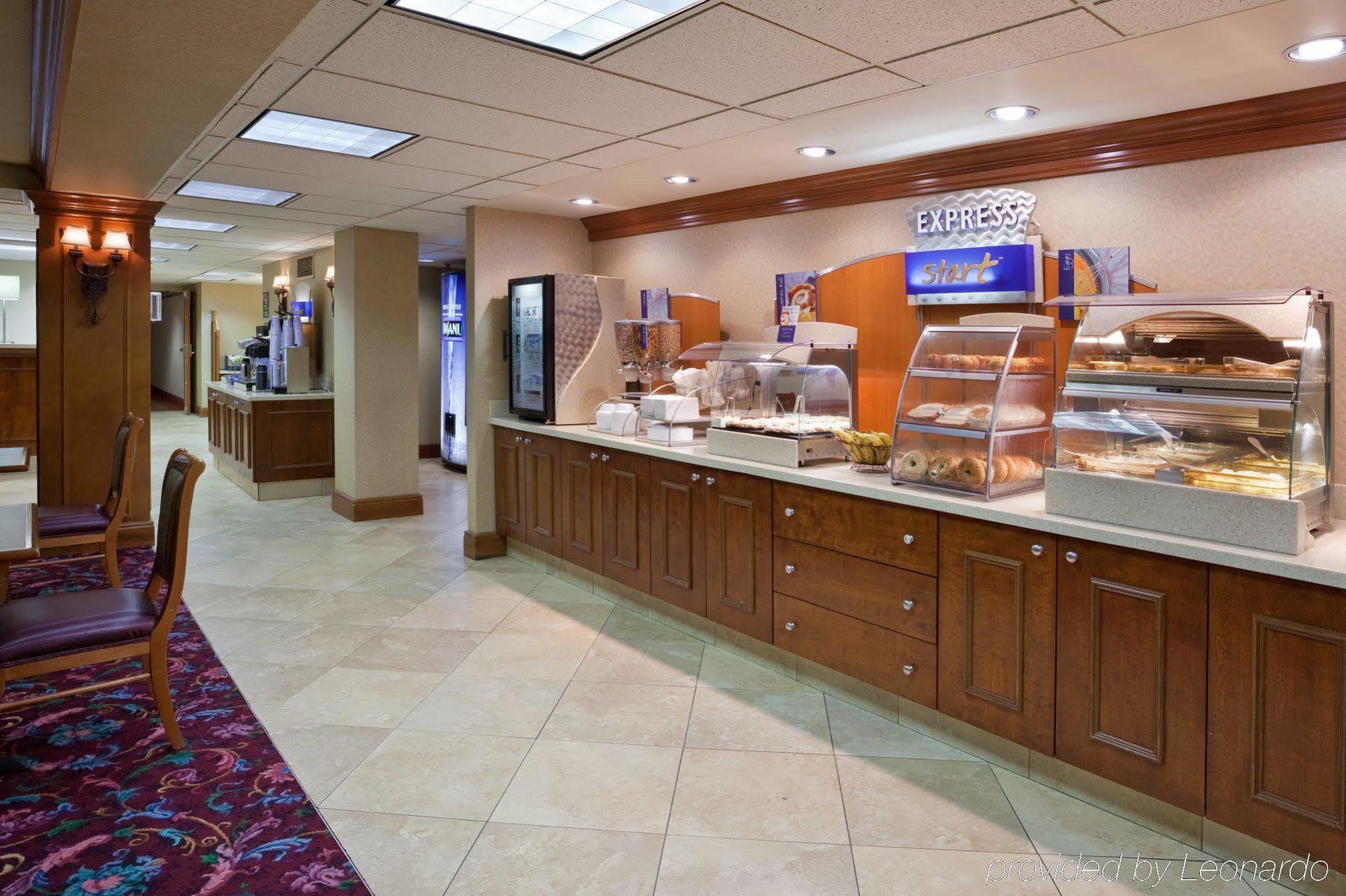 Clarion Inn Cranberry Township Bagian luar foto